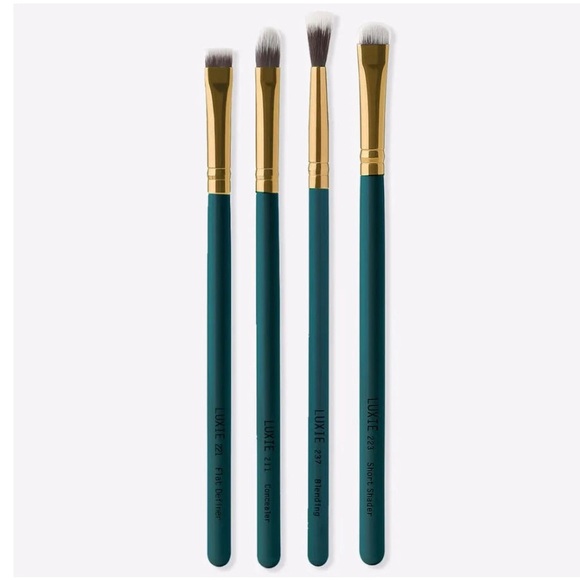 NEW Luxie Beauty Green Enchanted Eye Brush Set + Pouch - Picture 1 of 5